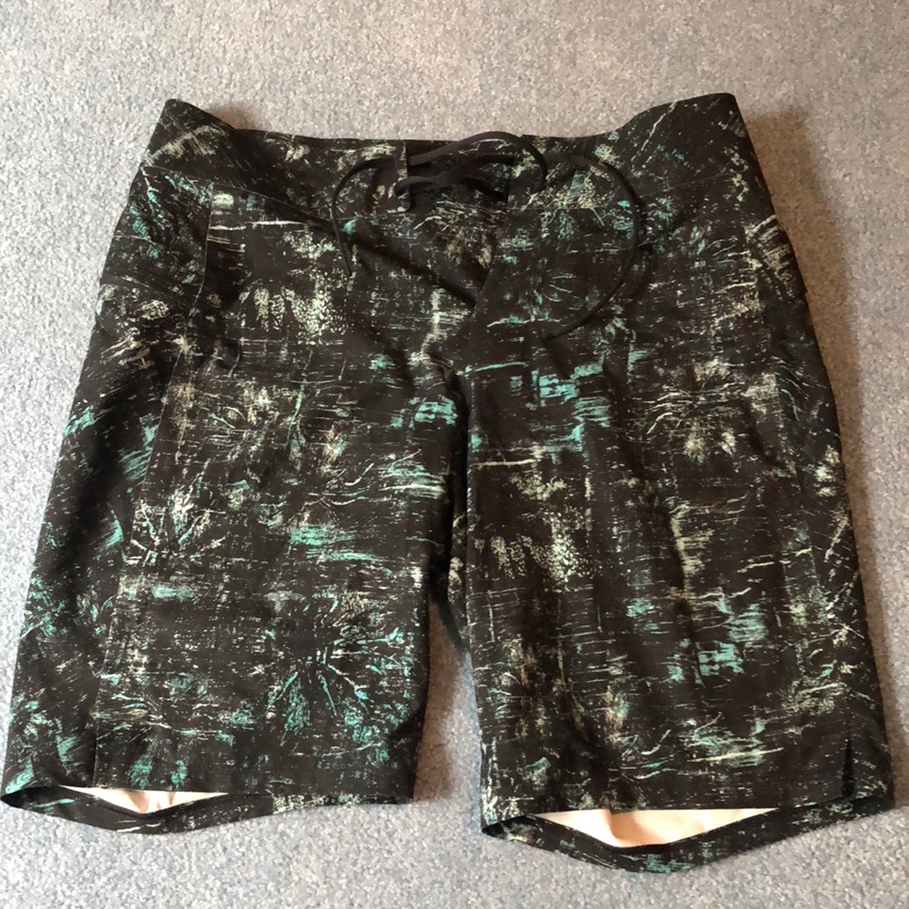 Lululemon Current State Board Short 9”